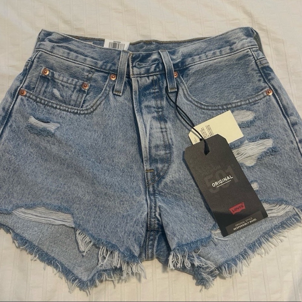 Levi’s shorts